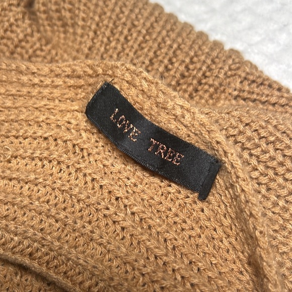LOVETREE - LIGHT BROWN SWEATER- SMALL - TWIST KNOT BACK - Picture 3 of 3